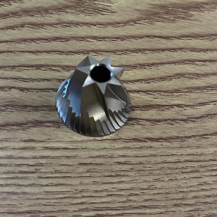 Molinillo Metalico Granos De Café Con Ajuste Externo Muela 7 Puntas